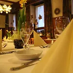 Hotel Und Zum Loewen 3*