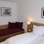 Und Zum Loewen Hotel 3*
