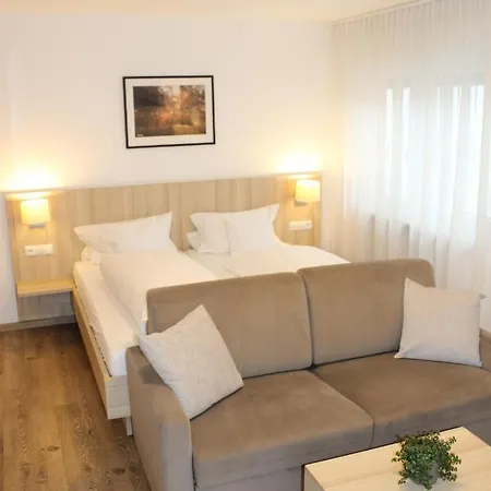 Hotel Und Zum Loewen 3*