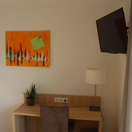 Und Zum Loewen Hirschberg an der Bergstraße