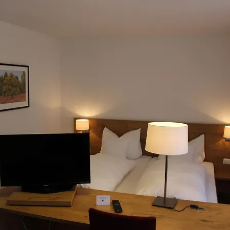 Und Zum Loewen Hirschberg an der Bergstraße