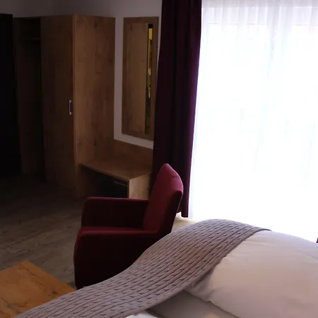 Hotel Und Zum Loewen