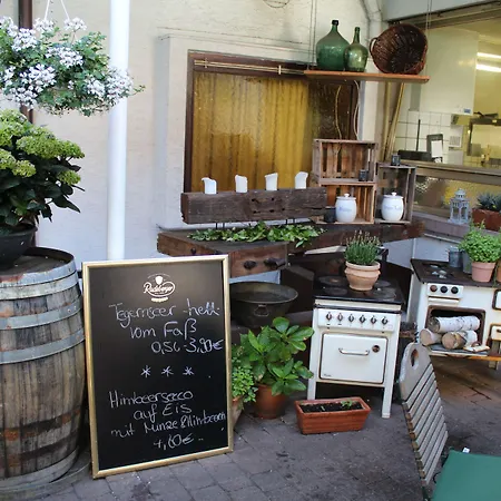 Hotel Und Zum Loewen 3*