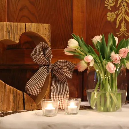 Und Zum Loewen Hotel