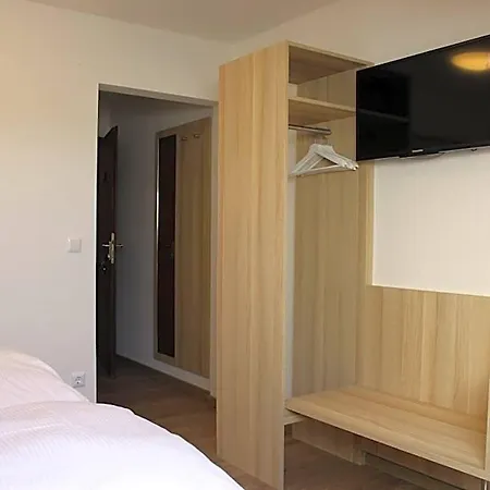 Und Zum Loewen Hotel 3*
