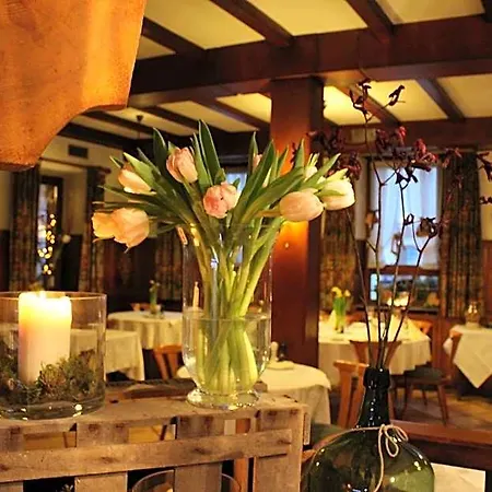 Und Zum Loewen Hotel