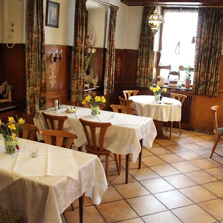 Hotel Und Zum Loewen