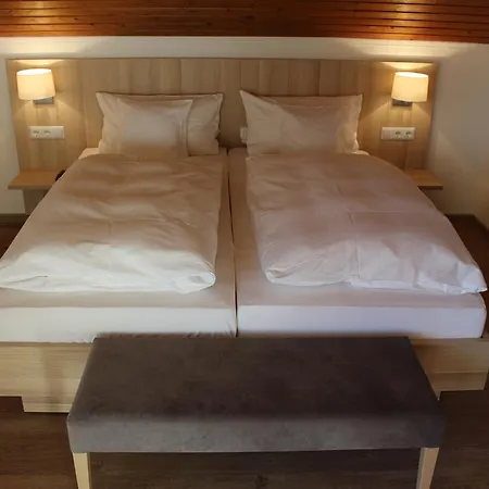 Und Zum Loewen Hirschberg an der Bergstraße