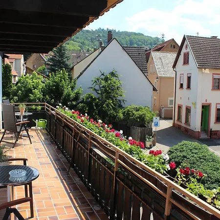 Und Zum Loewen Hotel 3*