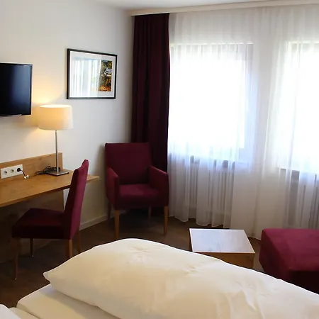 Und Zum Loewen Hirschberg an der Bergstraße