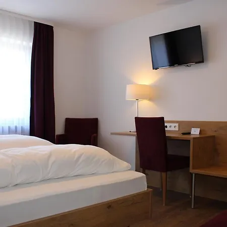 Und Zum Loewen Hirschberg an der Bergstraße