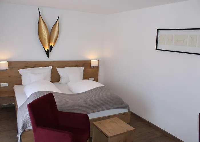 מלון Und Zum Loewen