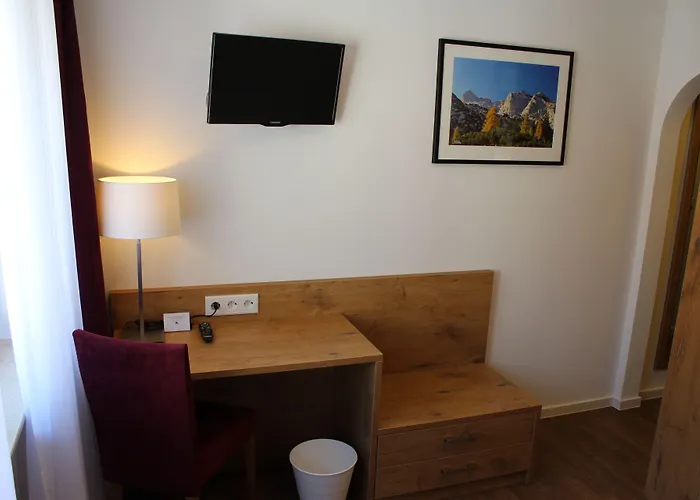 Und Zum Loewen Hirschberg an der Bergstraße